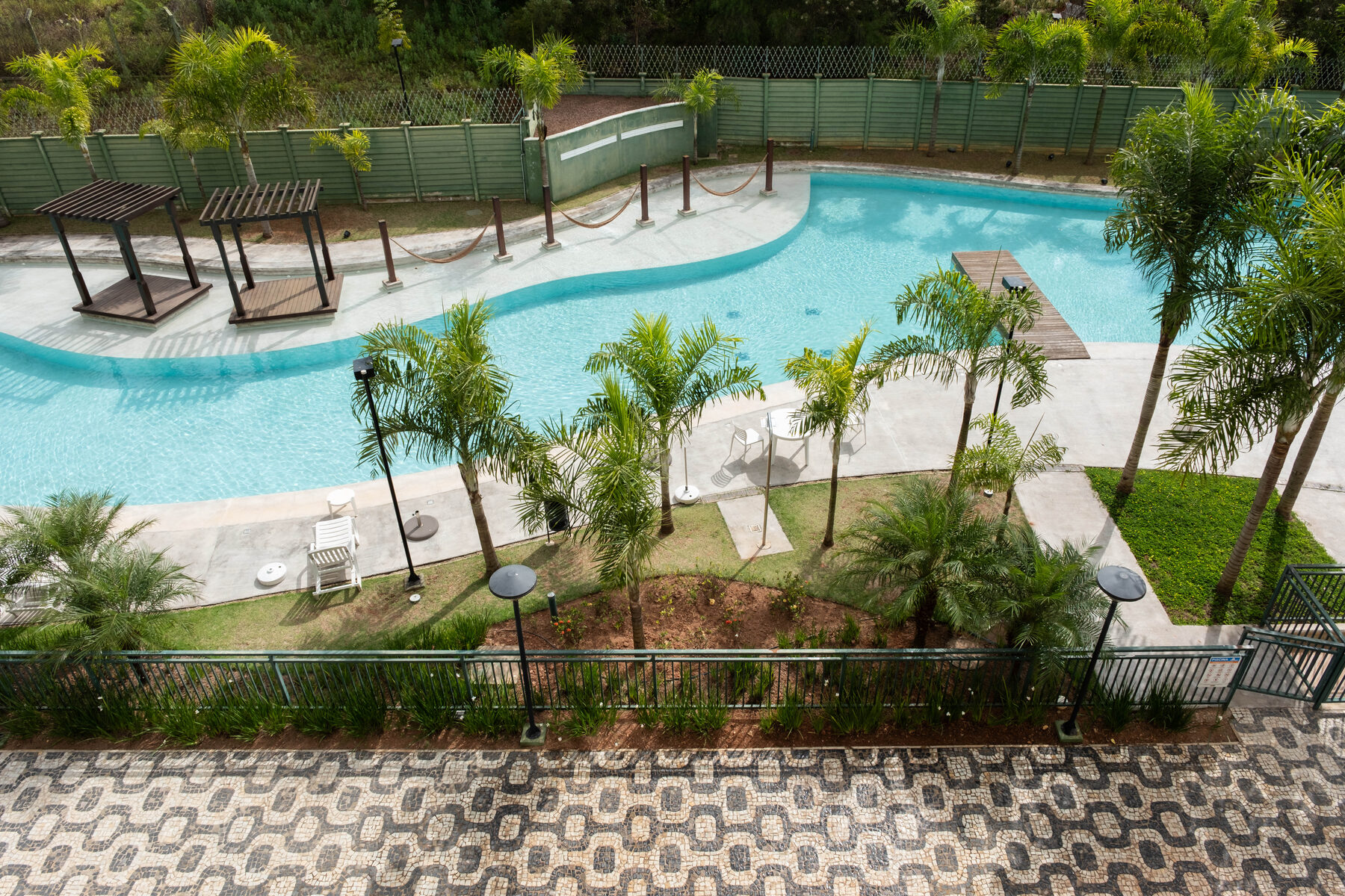 Vista da piscina a partir do apartamento